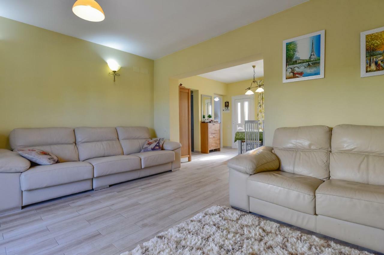 Casa Lusentum Villa Торевиеха Екстериор снимка